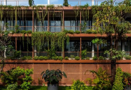 From Abandoned Borey to Wellness Resort